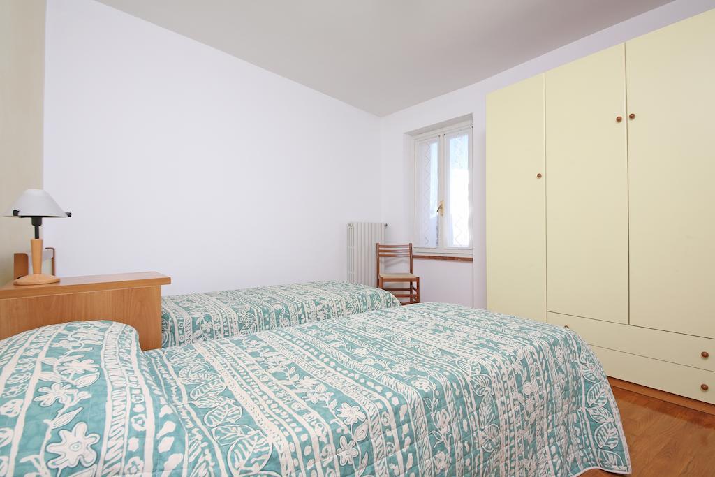 Apartment Casa Caterina Гарньяно Номер фото